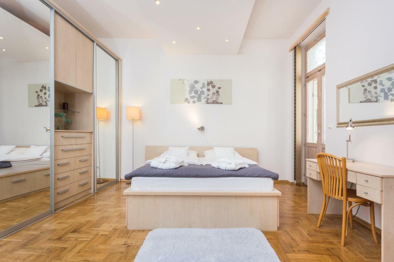 Apartament Avanti คราคูฟ ภายนอก รูปภาพ